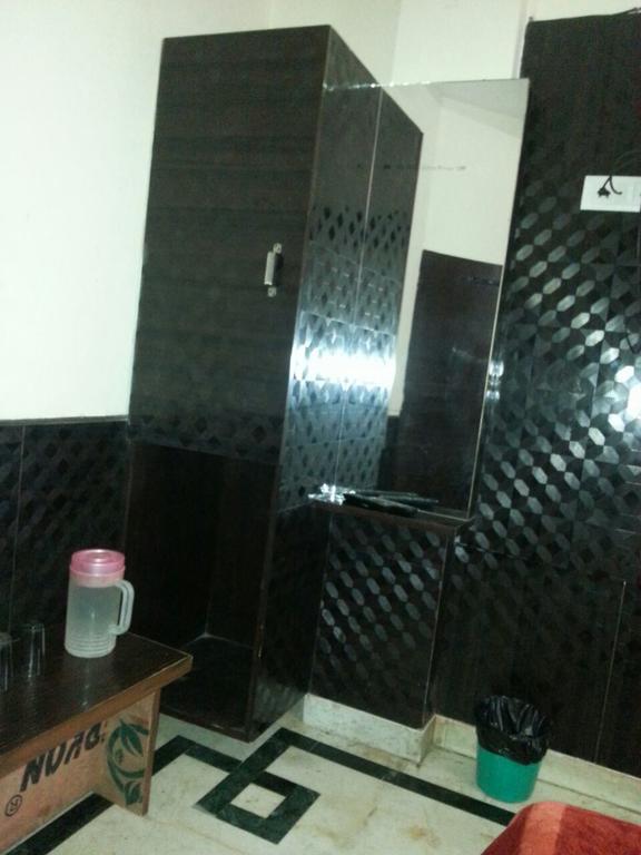 דלהי Hotel Silver Palace מראה חיצוני תמונה